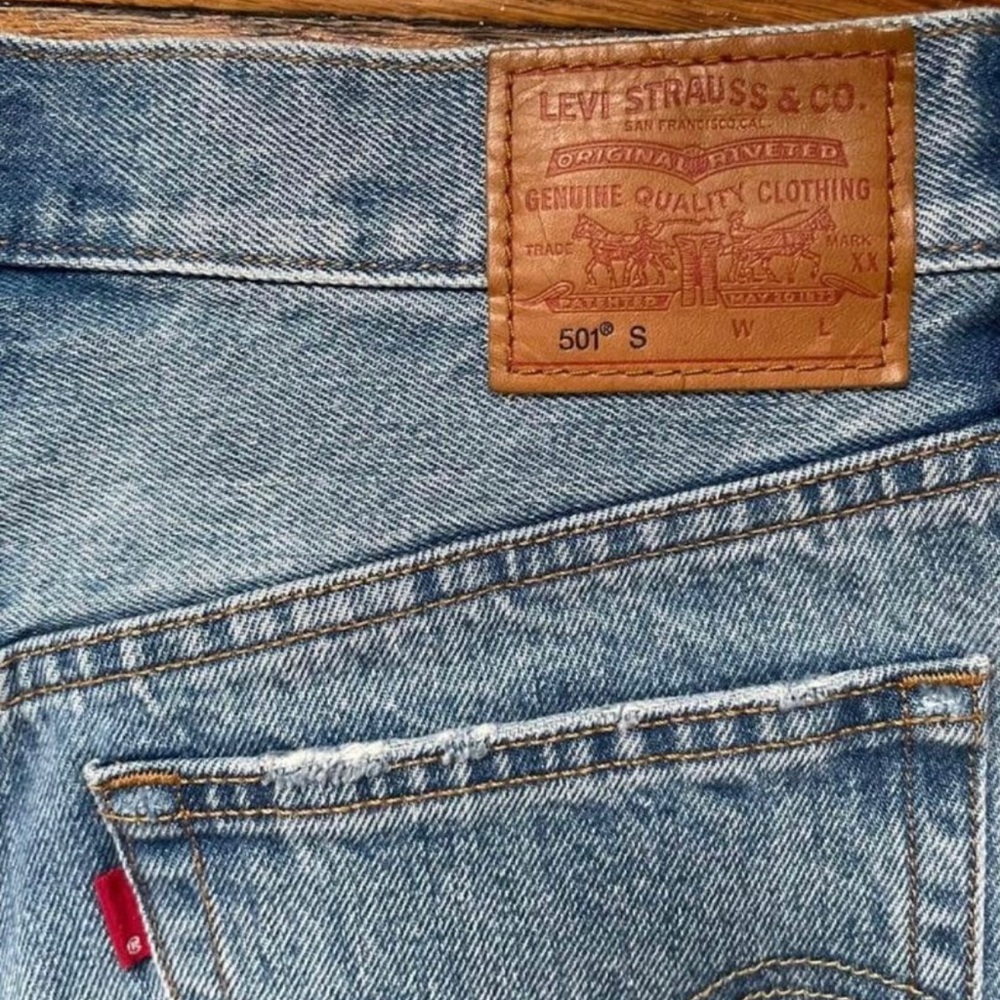 Levi jeans